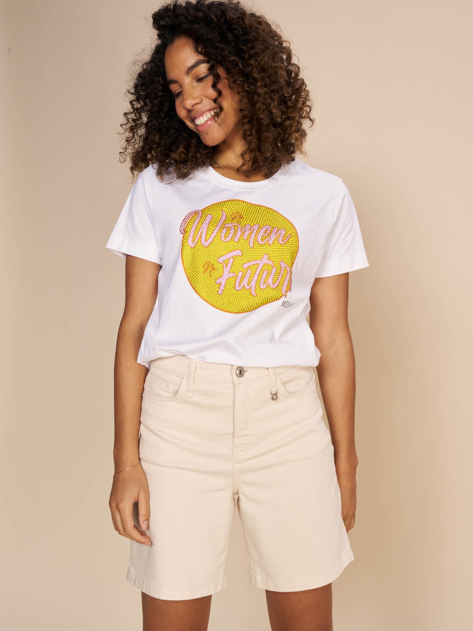 Modelshot / Ecru / Detail